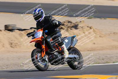 media/Oct-08-2022-SoCal Trackdays (Sat) [[1fc3beec89]]/Turn 10 (945am)/